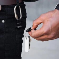 Orbitkey Clip, V2 14 Orbitkey Clip, V2 -Multifunctional Tool Store ClipAdd onV2 slvr lfstylx1000 1