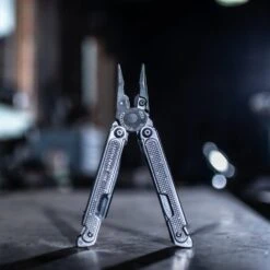 Leatherman FREE P2 Multipurpose Pliers With Nylon Sheath -Multifunctional Tool Store LT832636 Leatherman Free P2 Standing