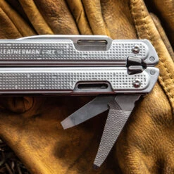 Leatherman FREE P4 Multipurpose Pliers With Nylon Sheath -Multifunctional Tool Store LT832640 Leatherman Free P4 File Open