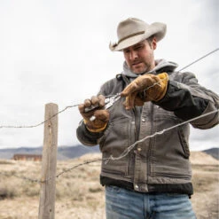 Leatherman Bond Multi-tool With Black Nylon Sheath 20 Leatherman Bond Multi-tool With Black Nylon Sheath -Multifunctional Tool Store LT832934 Leatherman Bond Multi Tool Pliers