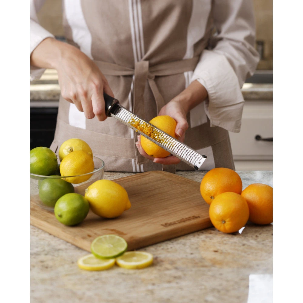 Microplane Premium Classic Zester/Grater 7 Microplane Premium Classic Zester/Grater - Image 5