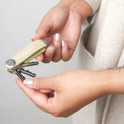 Star Wars Grogu Orbitkey Key Organizer -Multifunctional Tool Store OrbitkeyGroguInHandWithKeys