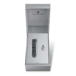 Victorinox Crystal Classic SD Brilliant Swiss Army Knife -Multifunctional Tool Store SA0622190P1x1000