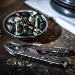 Leatherman Crunch Multi-Tool With Nylon Sheath -Multifunctional Tool Store lt68010201k lifestyle3 x1000 d468c2a5 445f 41ea 9e75 f87be641dc31