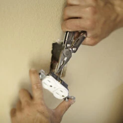 Leatherman Sidekick Multi-Tool With Nylon Sheath -Multifunctional Tool Store ltsidekick jaws2x1000