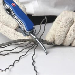 Victorinox Skipper Pro Lockblade Swiss Army Knife -Multifunctional Tool Store sa85032mw marlin spike in use x1000 abe84430 62db 4c53 8c87 9949ac33b4d5