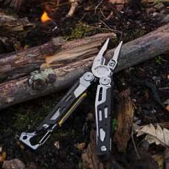 Leatherman Signal Multi-Tool With Nylon Sheath 20 Leatherman Signal Multi-Tool With Nylon Sheath -Multifunctional Tool Store signalbeautyshotx1000